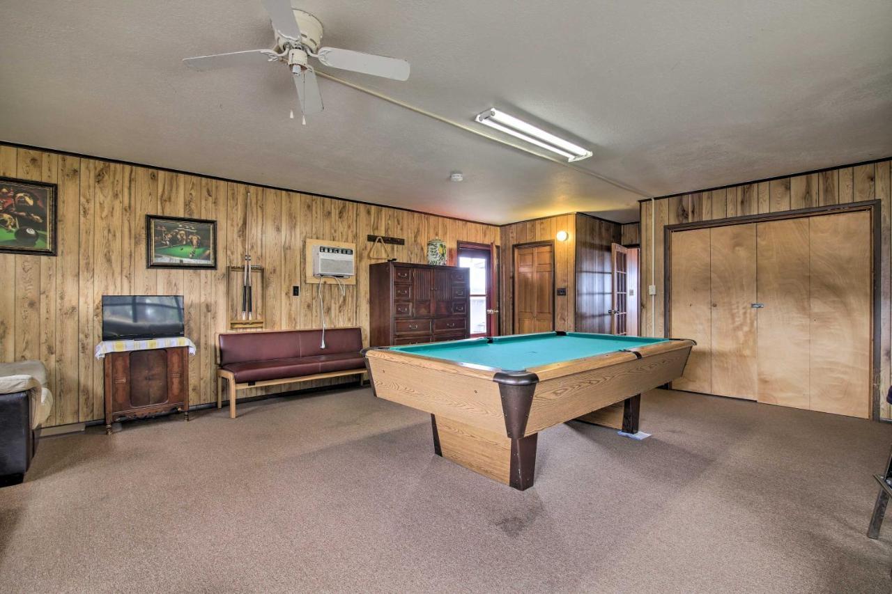 Rustic Lake Buchanan Hideaway With Game Room And Grill Tow Екстериор снимка