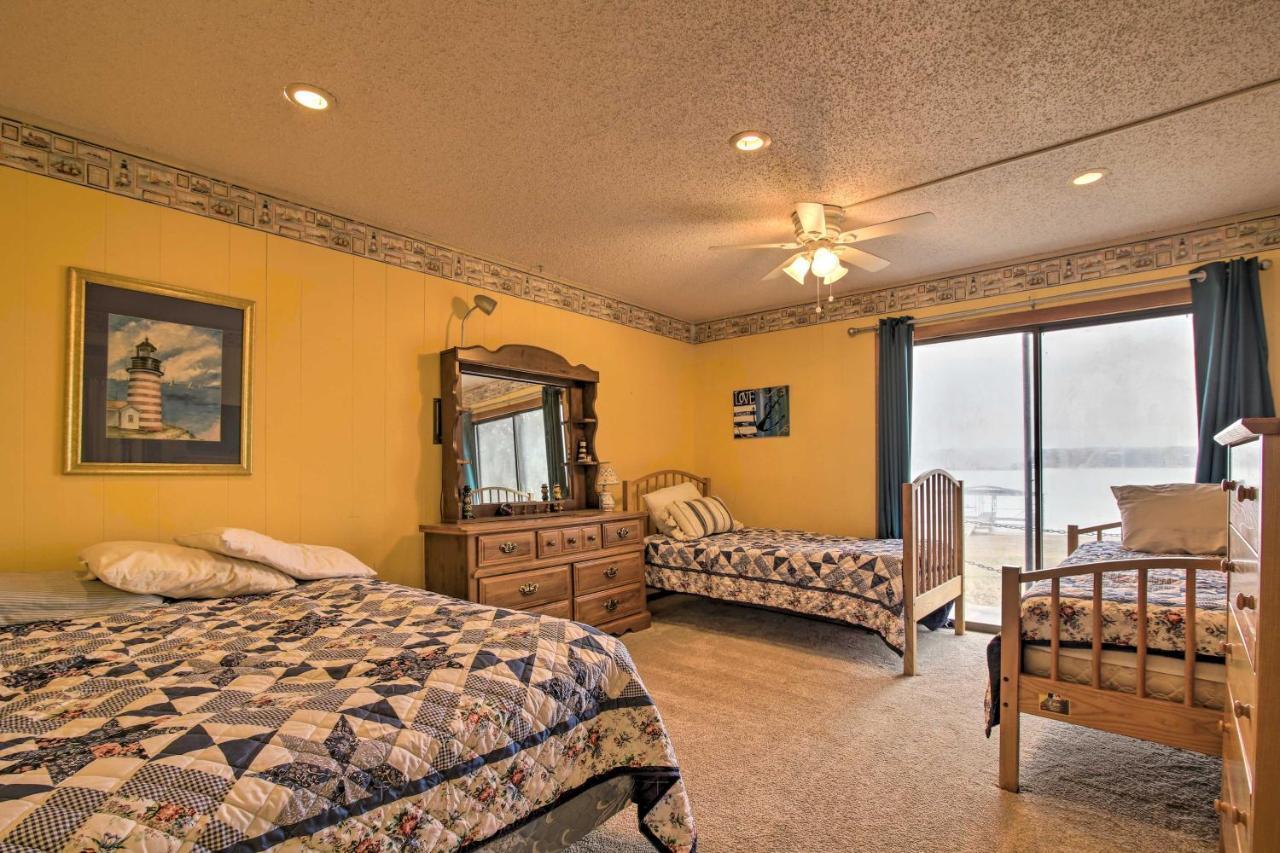 Rustic Lake Buchanan Hideaway With Game Room And Grill Tow Екстериор снимка