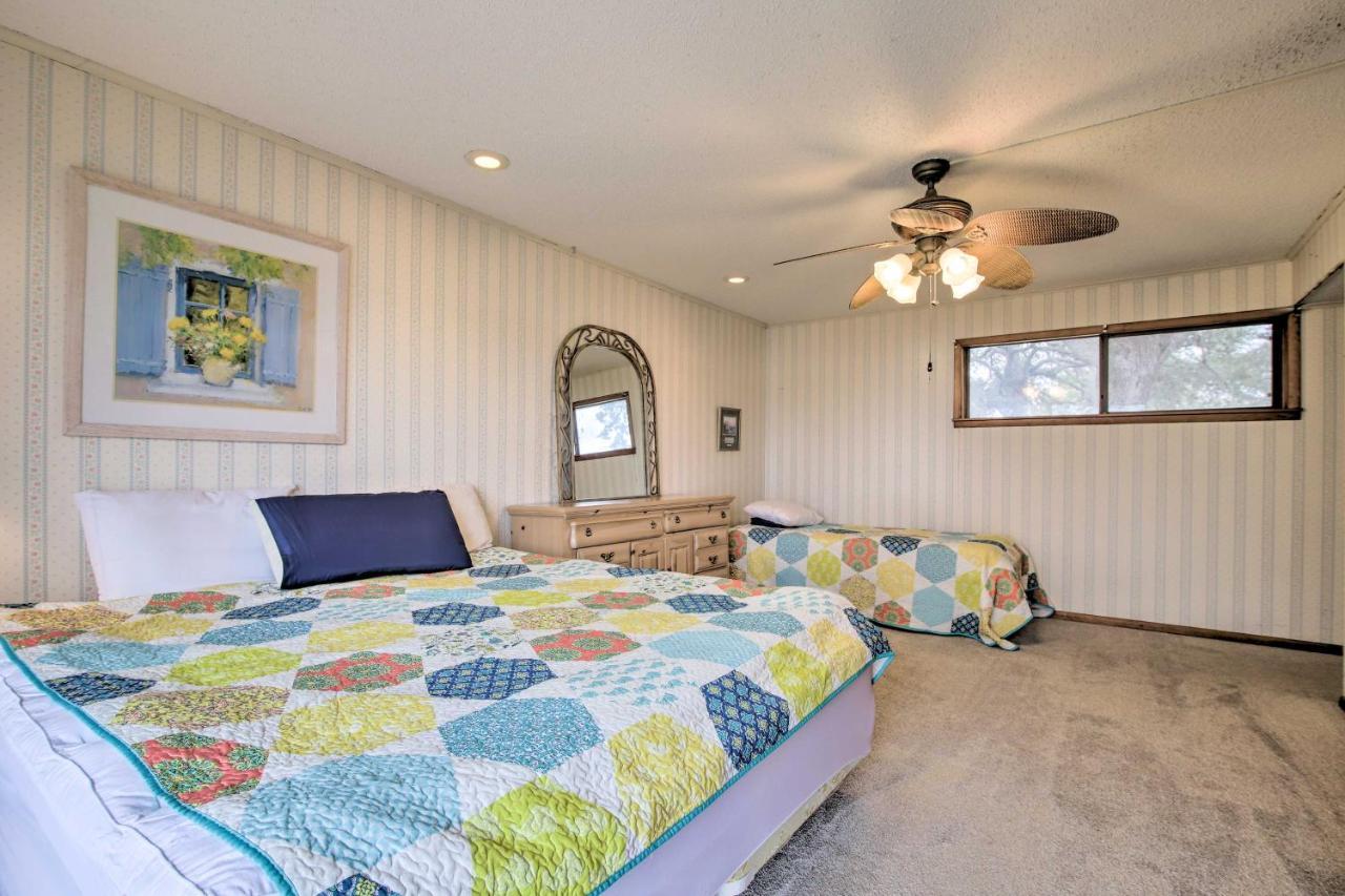 Rustic Lake Buchanan Hideaway With Game Room And Grill Tow Екстериор снимка