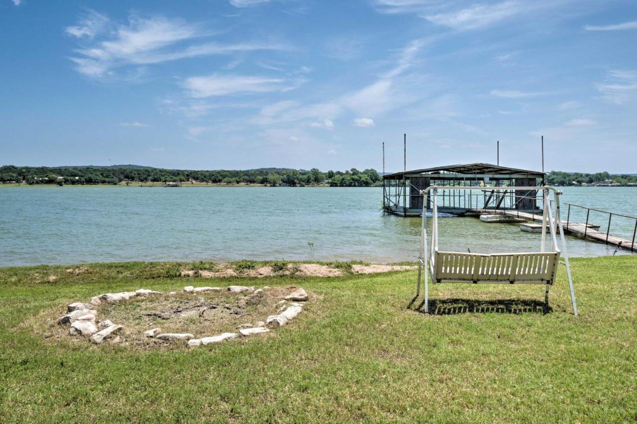 Rustic Lake Buchanan Hideaway With Game Room And Grill Tow Екстериор снимка